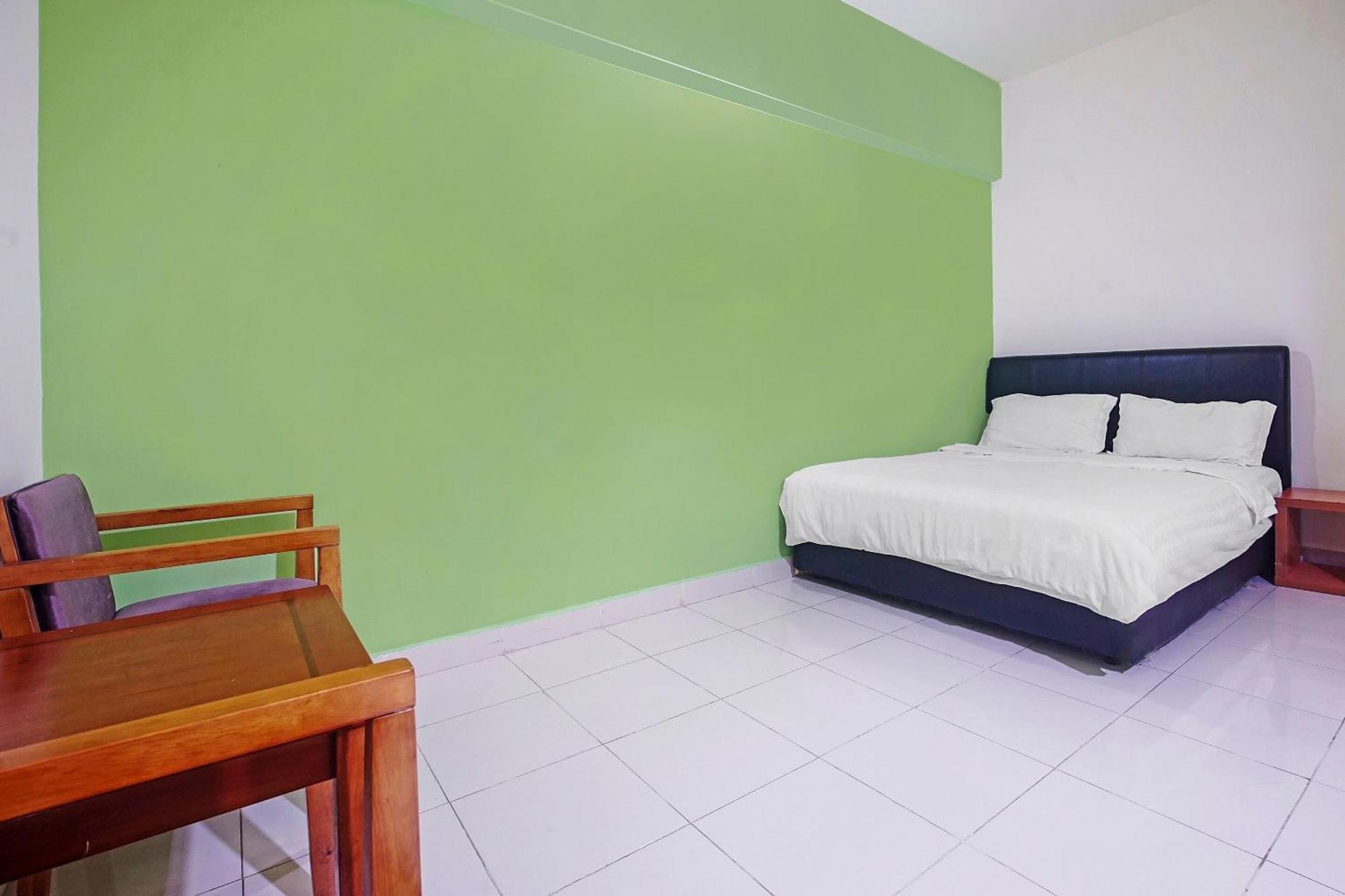 Hotel Night Queen Salak Tinggi Sepang Eksteriør bilde
